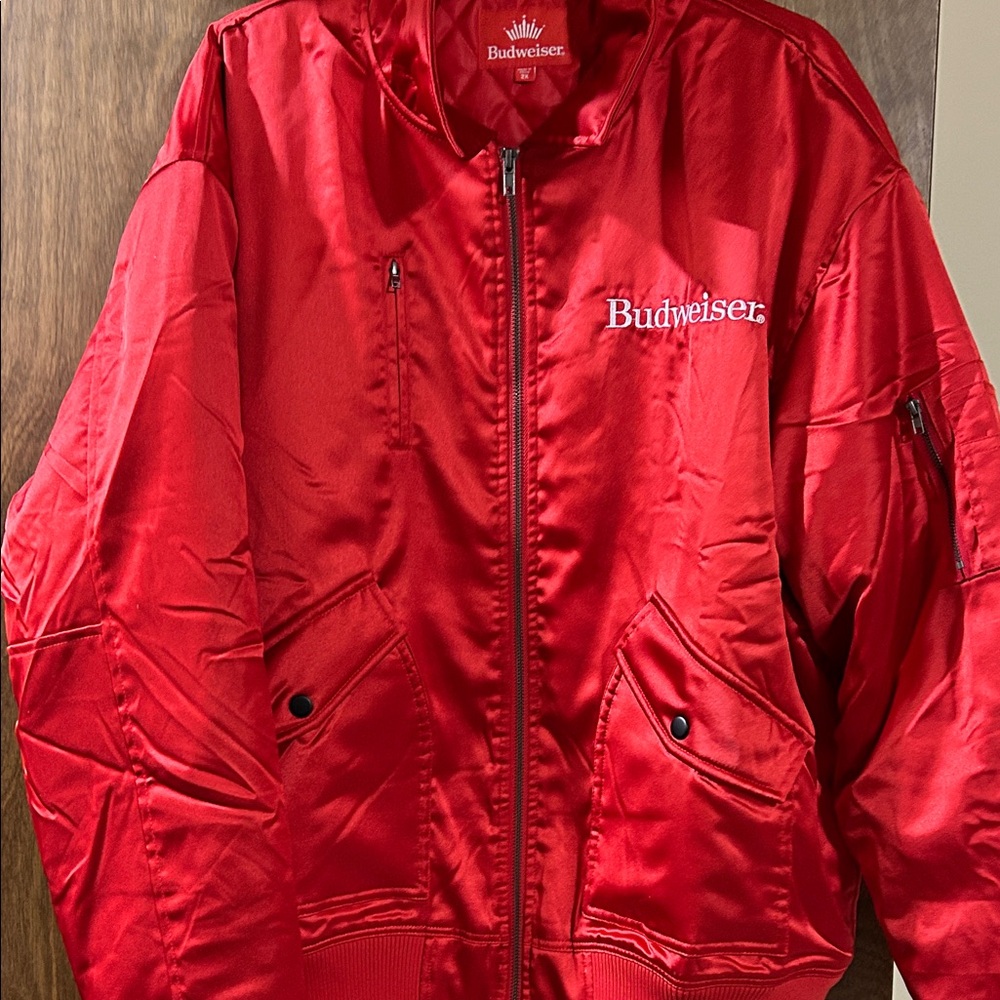 XXL Budweiser Clydesdale Red Jacket - Picture 7 of 7